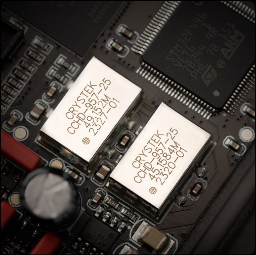 LAiV Harmony DAC - Crystek Clock Units