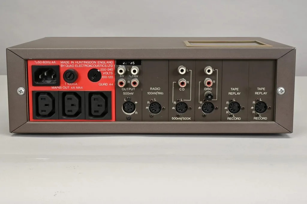 QUAD 44 & 405.2 pre and power amp - Audio 2G